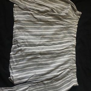 Off-the-Shoulder Top Black & White